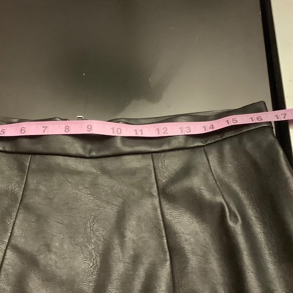 Babydoll crop Top and pencil Skirt Vegan leather - Picture 7 of 9